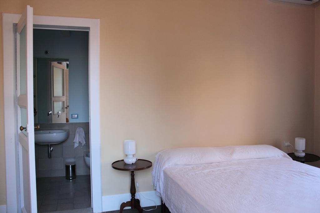 Villa Manasse Aci Castello Phòng bức ảnh